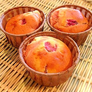 断面も可愛い！パンケーキミックスで簡単桜色マフィン